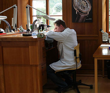 百达翡丽维修保养维修服务中心 广州百达翡丽维修服务中心地址